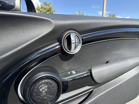 Used 2023 MINI Cooper S image 28