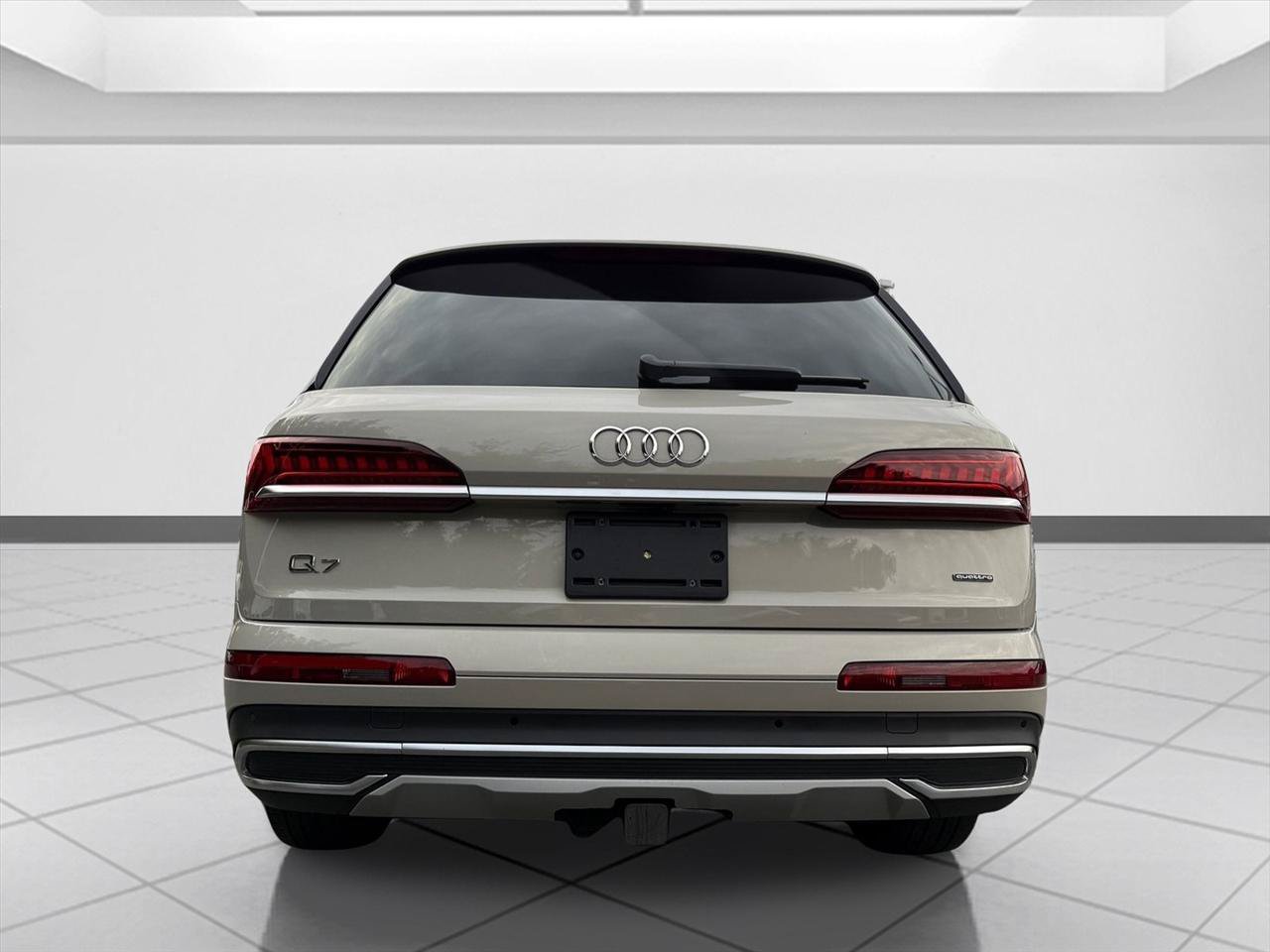 Used 2023 Audi Q7 2.0T Premium Plus w/ Premium Plus Package AWD/4WD image 4