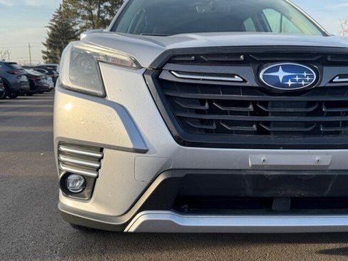 Used 2023 Subaru Forester Touring w/ Popular Package #3 image 9