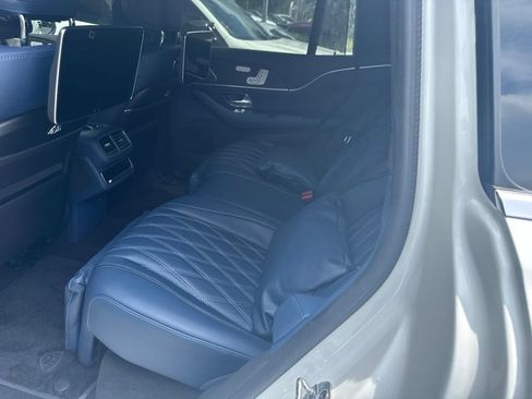 Used 2026 Mercedes-Benz Maybach GLS 600 4MATIC image 6