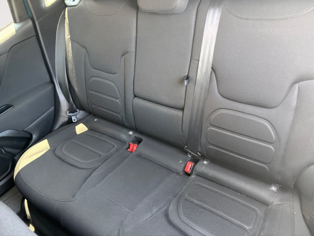 Used 2019 Jeep Renegade Latitude w/ Popular Equipment Group AWD/4WD image 13
