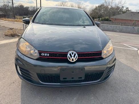 Used 2011 Volkswagen Golf 4-Door image 6