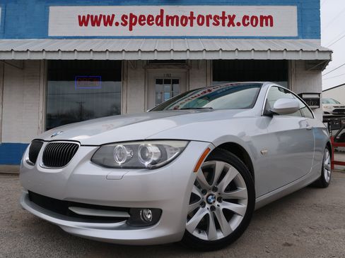 Used 2011 BMW 328i Coupe image 1