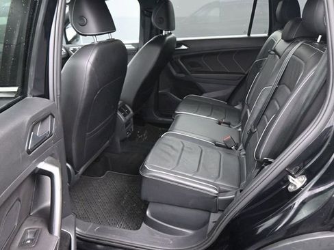 Used 2022 Volkswagen Tiguan SEL R-Line image 19