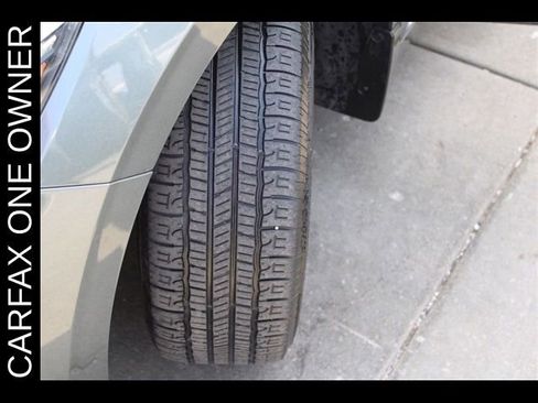 Used 2022 Nissan Sentra SV FWD image 12