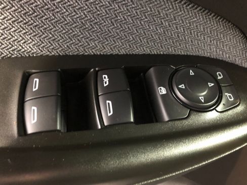 Used 2024 Chevrolet TrailBlazer LS w/ LS Convenience Package image 37