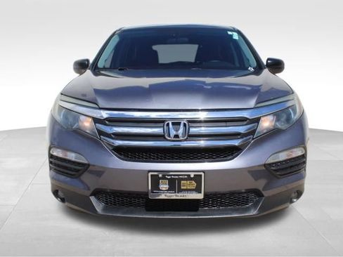 Used 2016 Honda Pilot LX image 3