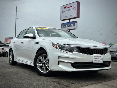 Used 2018 Kia Optima LX FWD image 1
