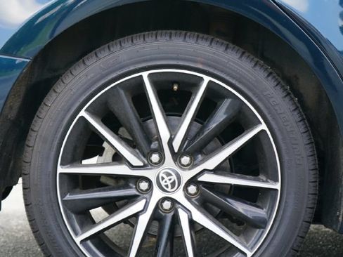 Used 2021 Toyota Camry SE FWD image 11