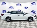 Used 2022 Nissan Altima 2.5 S image 2