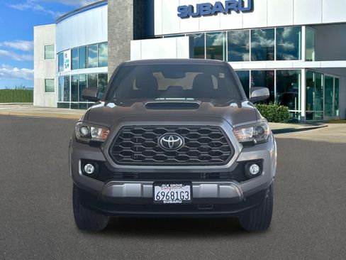 Used 2020 Toyota Tacoma TRD Sport AWD/4WD image 10