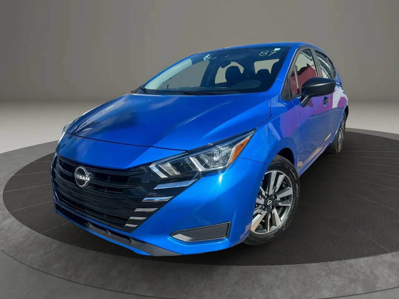 Used 2024 Nissan Versa S w/ S Plus Package FWD image 1