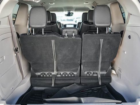 Used 2022 Chrysler Pacifica Touring-L image 22