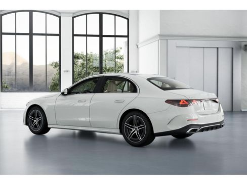 New 2026 Mercedes-Benz E 450 4MATIC Sedan image 30