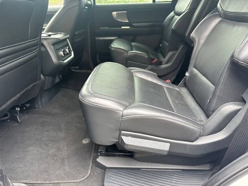 Used 2025 Ford Expedition Platinum AWD/4WD image 20