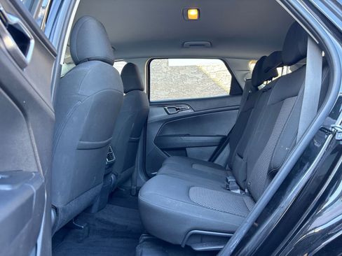 Used 2025 Kia Sportage LX image 24