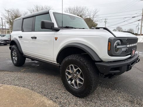 Used 2024 Ford Bronco Badlands AWD/4WD image 4