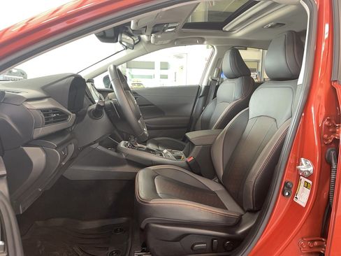 Used 2025 Subaru Crosstrek 2.5i Limited AWD/4WD image 9