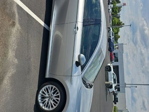 Used 2018 Toyota Camry XLE FWD image 4