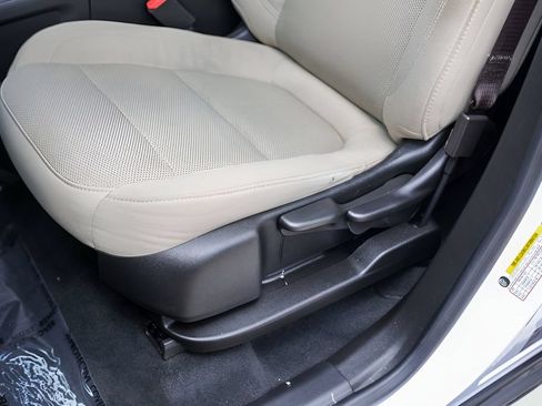 Used 2023 Chevrolet Traverse LS w/ Safety Package FWD image 11