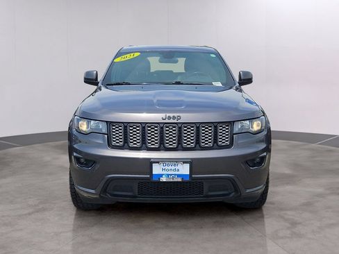 Used 2021 Jeep Grand Cherokee Laredo X AWD/4WD image 2