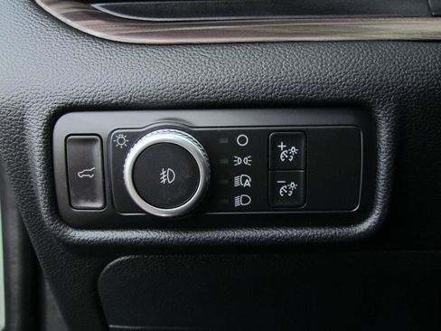 Used 2020 Ford Explorer Limited RWD image 34