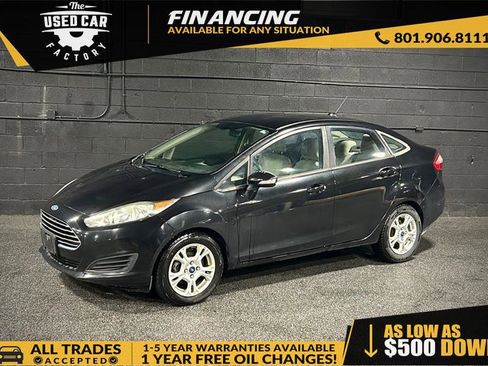 Used 2015 Ford Fiesta SE image 1