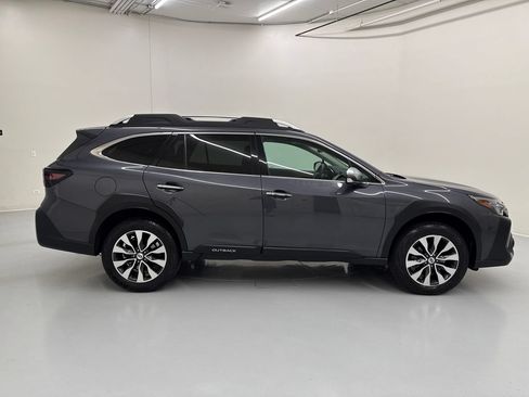 Certified 2023 Subaru Outback Touring AWD/4WD image 6