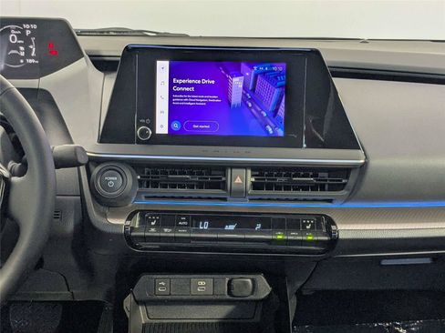Used 2023 Toyota Prius XLE FWD image 41