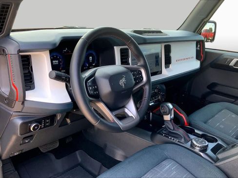 Used 2025 Ford Bronco Heritage Edition AWD/4WD image 17