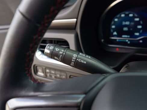 Used 2022 Chevrolet Tahoe RST w/ Luxury Package image 14