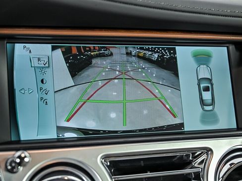 Used 2015 Rolls-Royce Wraith RWD image 31