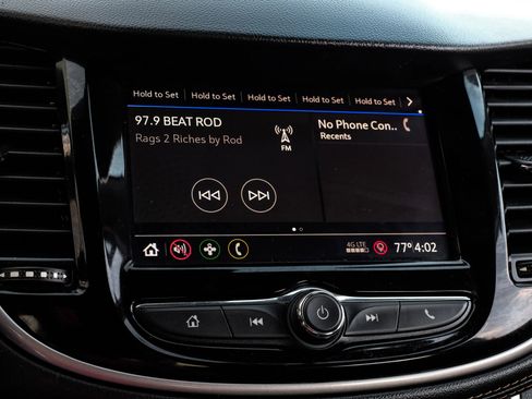 Used 2021 Chevrolet Trax LT image 28