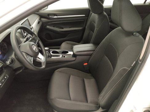 Used 2023 Nissan Altima 2.5 SV AWD/4WD image 17