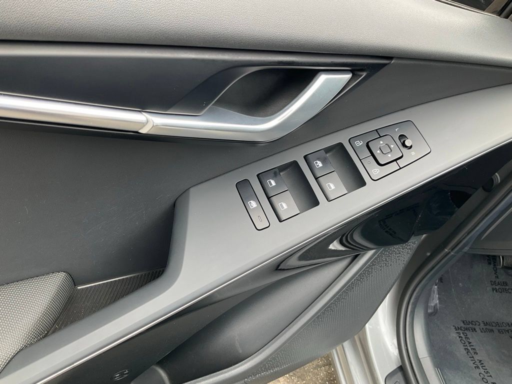 Used 2024 Kia Niro Wind FWD image 24