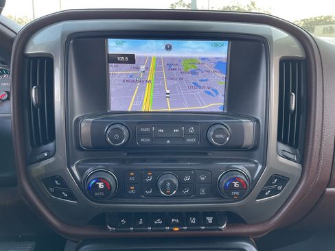 Used 2015 Chevrolet Silverado 2500 High Country w/ Duramax Plus Package AWD/4WD image 27