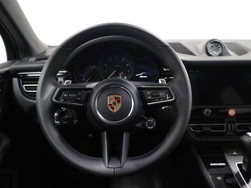 Certified 2026 Porsche Macan image 25