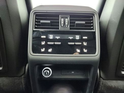 Used 2024 Porsche Cayenne image 46