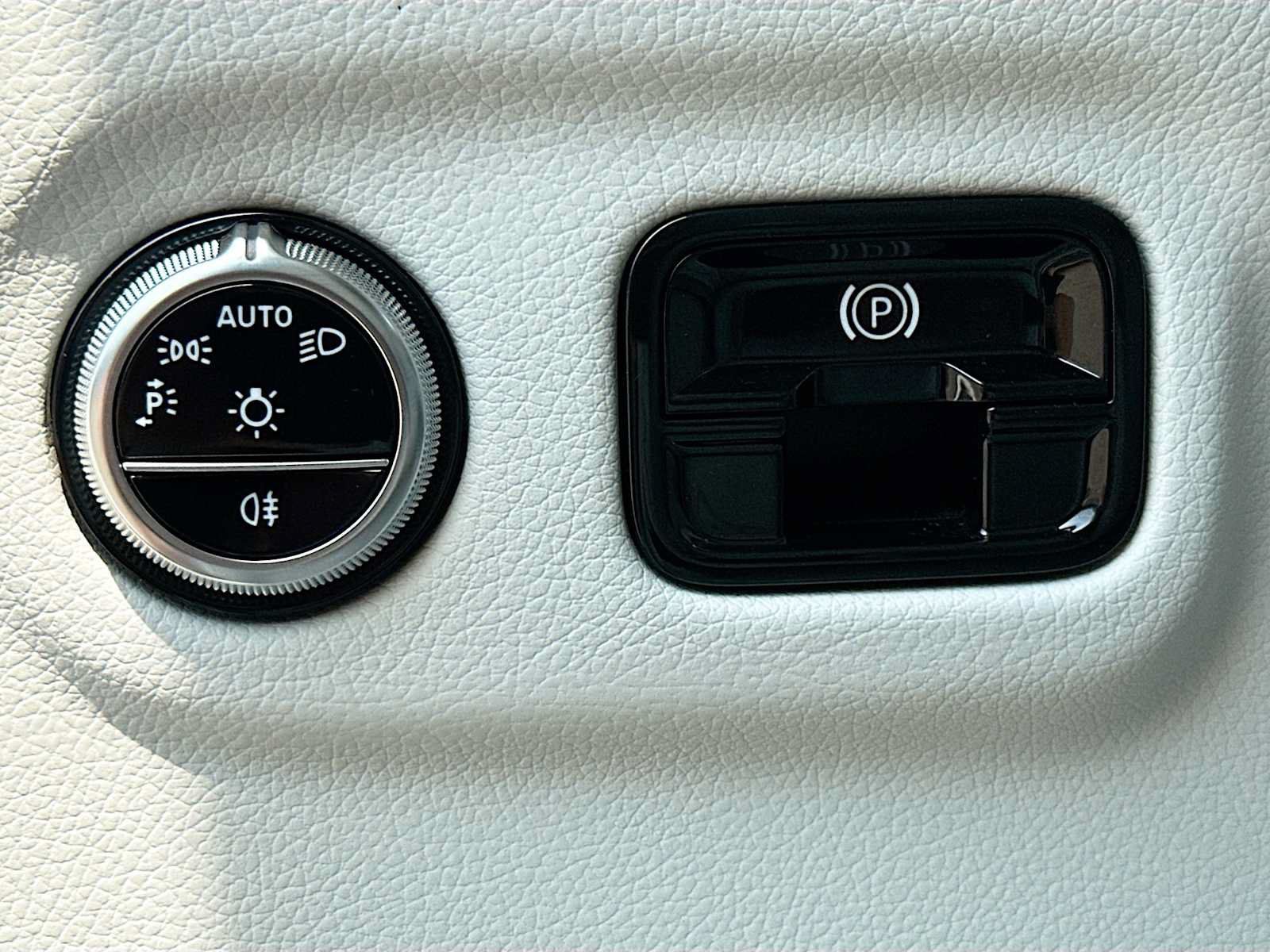 Used 2023 Mercedes-Benz EQE 350+ SUV image 10
