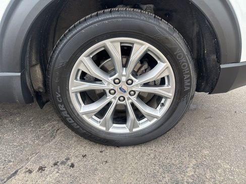 Used 2020 Ford Explorer XLT w/ Equipment Group 202A image 40