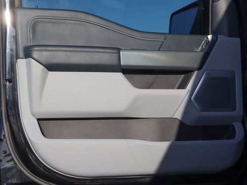 Used 2022 Ford F150 Limited image 20