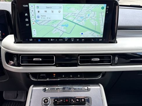 Used 2025 Lincoln Aviator 2WD w/ Equipment Group 101A image 25