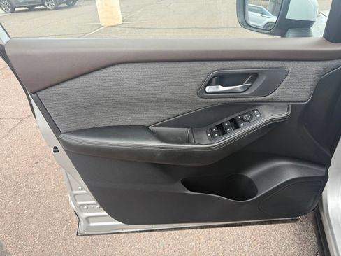 Certified 2021 Nissan Rogue SV AWD/4WD image 15