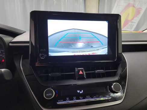 Used 2024 Toyota Corolla LE image 16