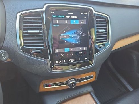 Used 2023 Volvo XC90 B6 Plus w/ Protection Package Premier image 20