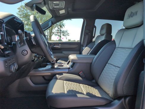 New 2026 Chevrolet Silverado 1500 ZR2 w/ ZR2 Bison Edition image 9