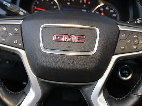 Used 2024 GMC Terrain SLT AWD/4WD image 22