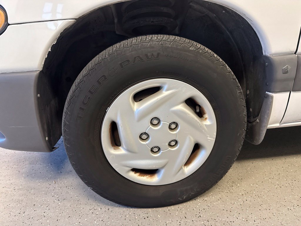 Used 2000 Dodge Grand Caravan SE FWD image 16
