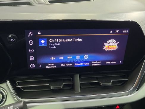 Certified 2025 Chevrolet Trax LT w/ LT Convenience Package FWD image 26