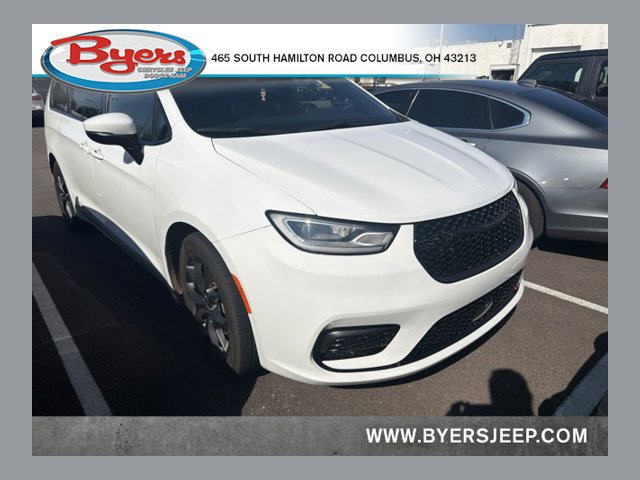Used 2023 Chrysler Pacifica Touring-L w/ Uconnect Theater Family Group FWD image 1